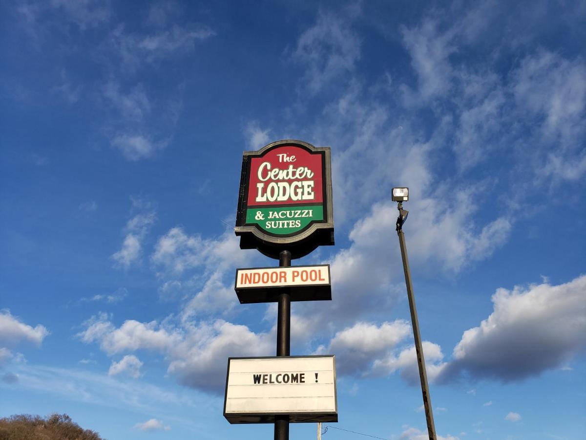 The Center Lodge Richland Center Exterior foto
