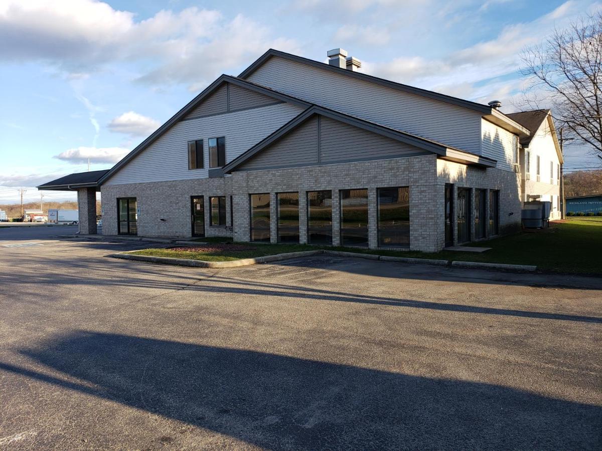 The Center Lodge Richland Center Exterior foto